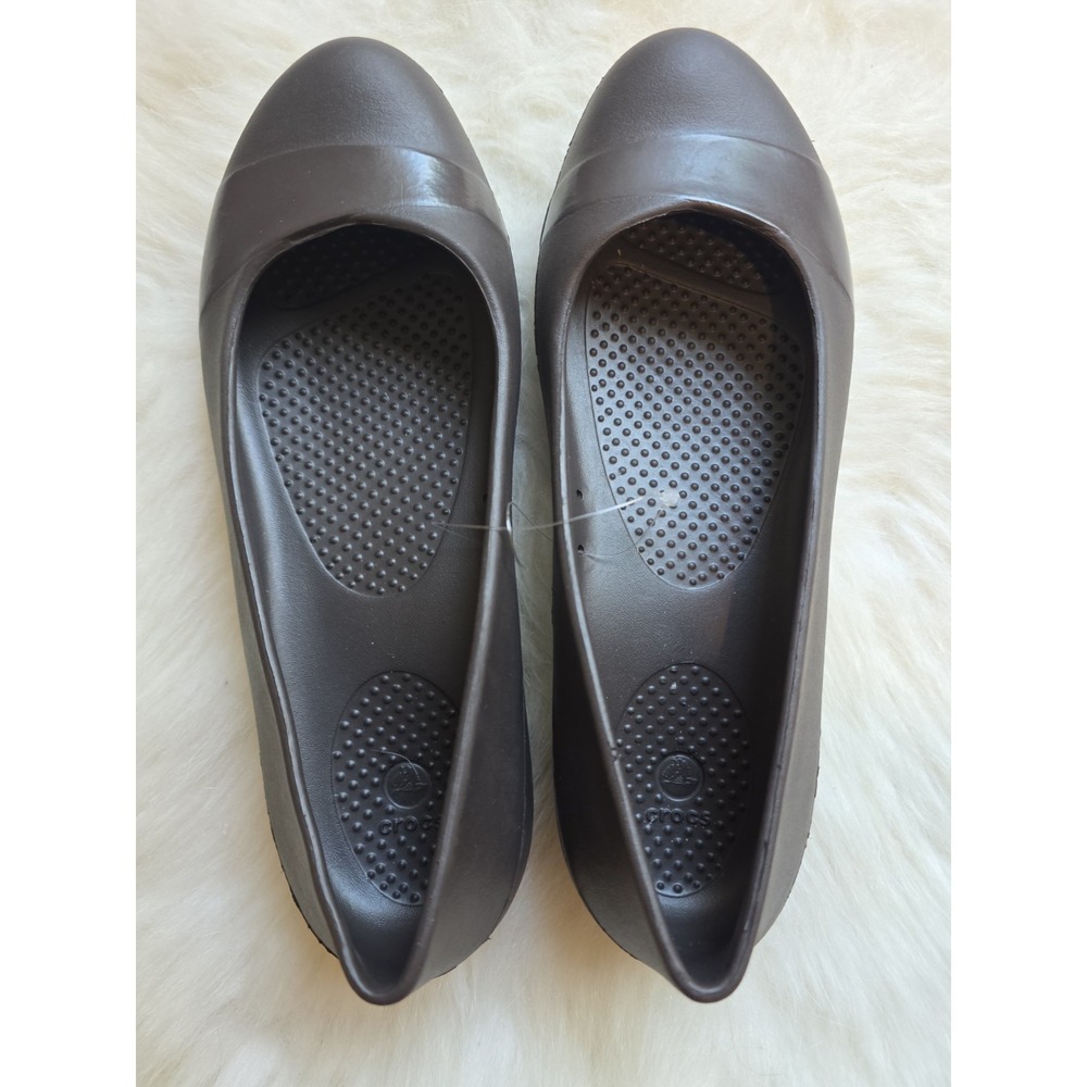 Croc's Women's Ballet Flat Shoe Size 7 Brown Closed Toe Comfort